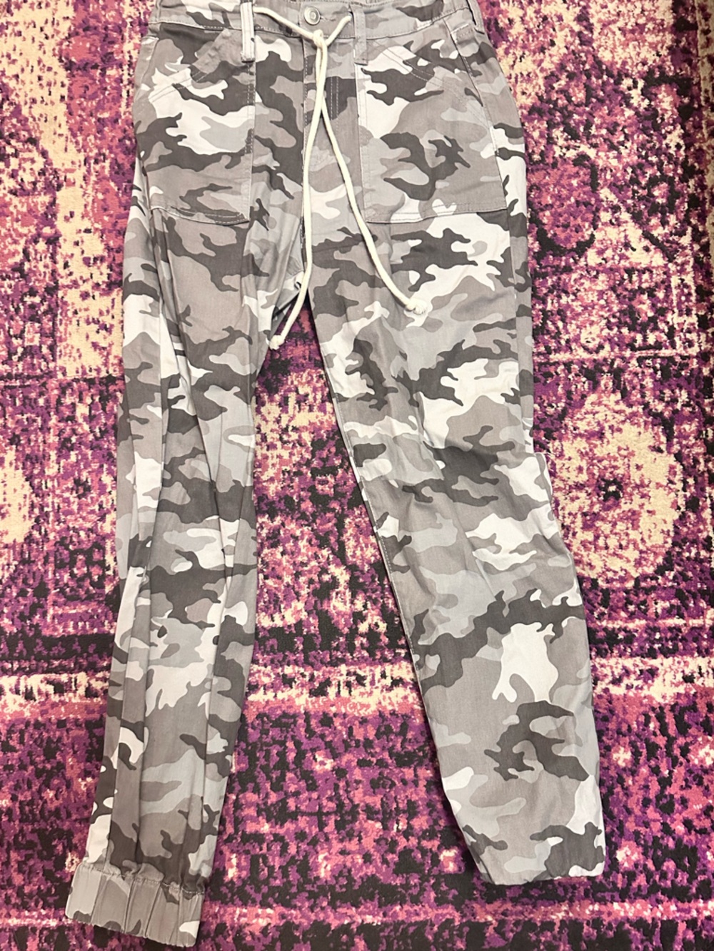 No Boundaries Gray & White Camo Jogger Pants
